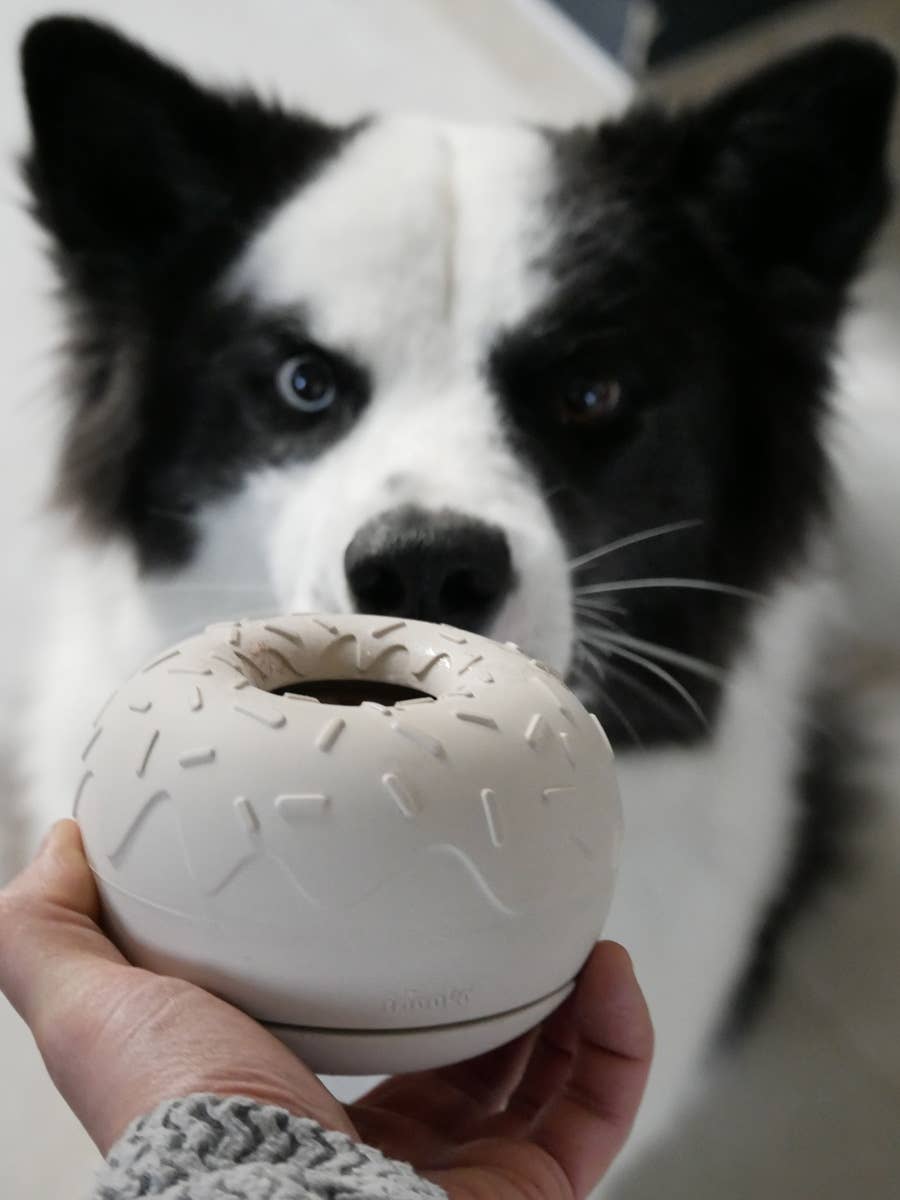 Beschäftigungsspielzeug für Hunde - Yoomy Donut - Sand