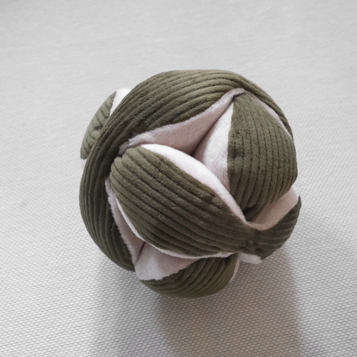 Monti Kord, Schnüffelball